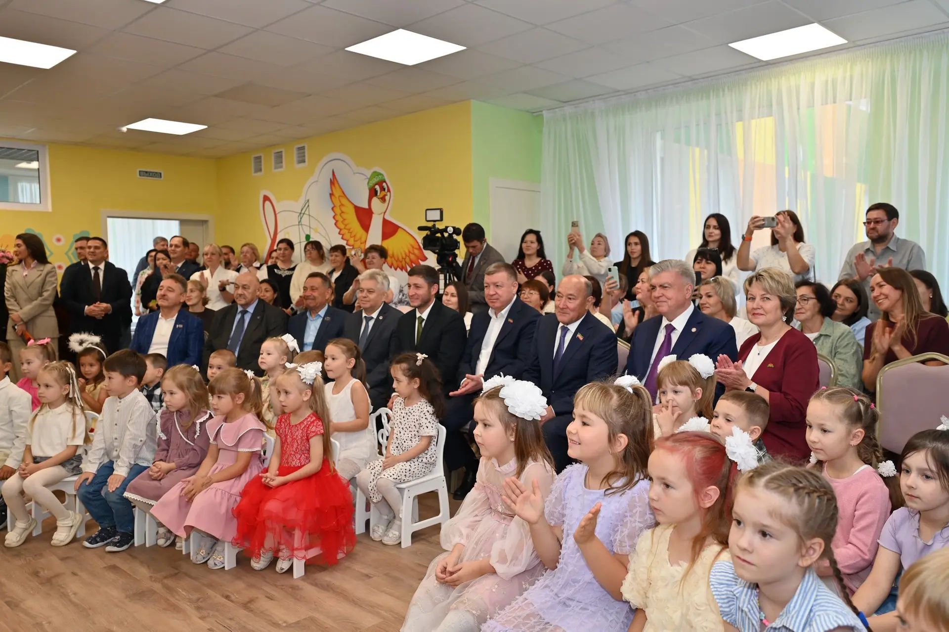 марат ахметов в Челнах посмотрел детсад и музыкальную школу